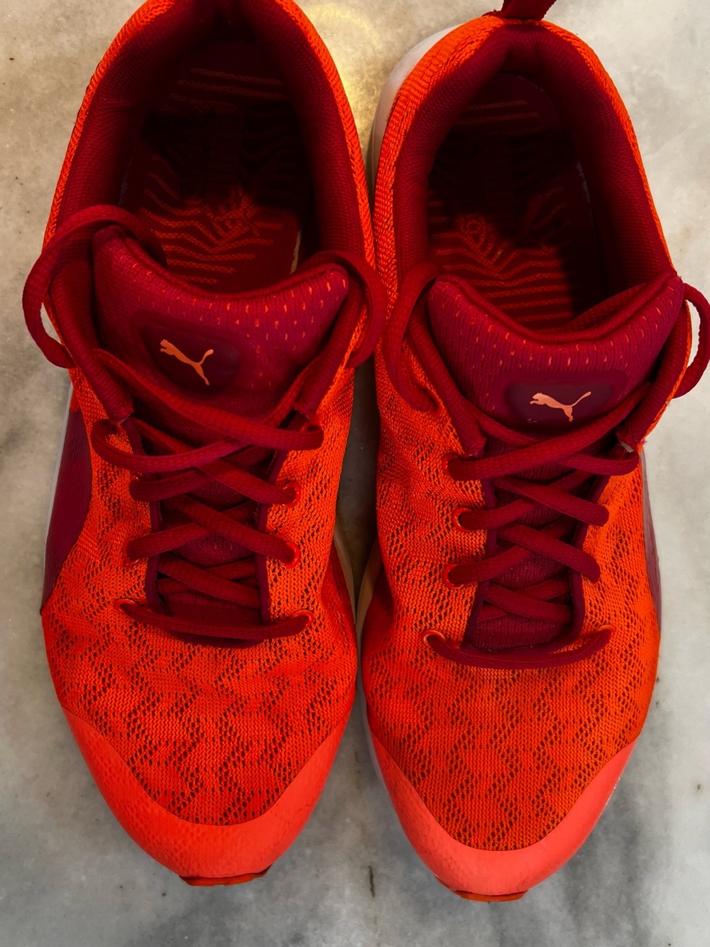 PUMA Womens 8.5 Bright Orange Pink Athletic Sneakers